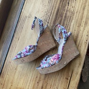 BP floral wedges